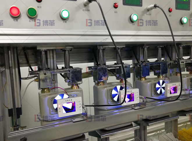 集中測試目視化及規(guī)劃，利用治具進行測試自動化設(shè)計